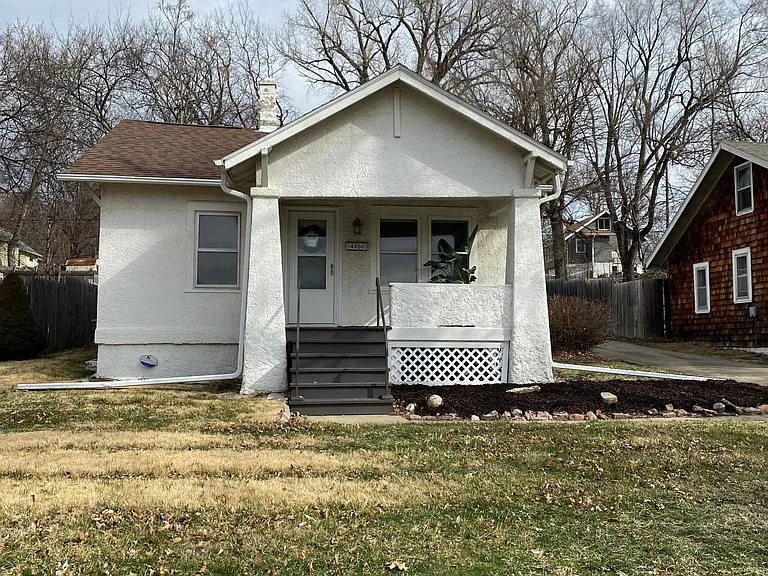 4808 Charles St — Photo 1