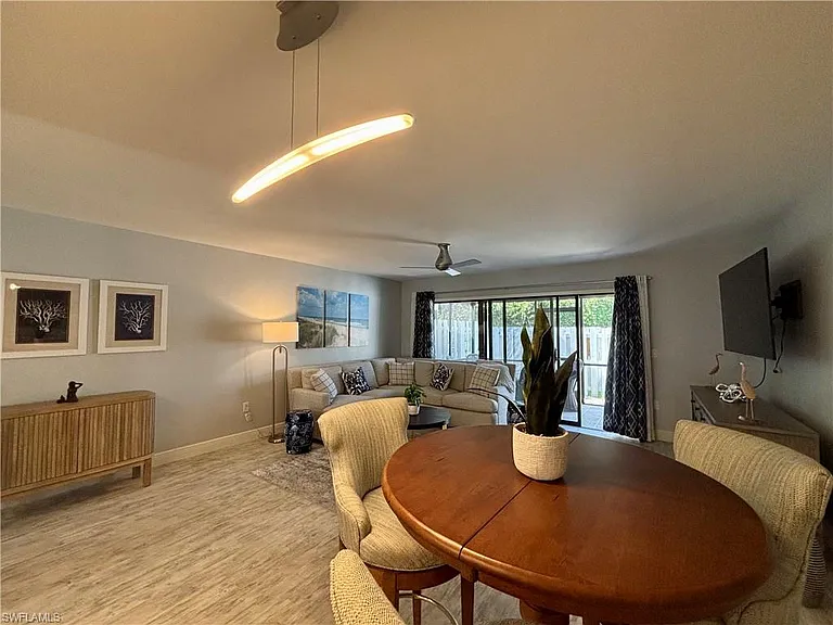800 Meadowland Dr #N — Photo 2