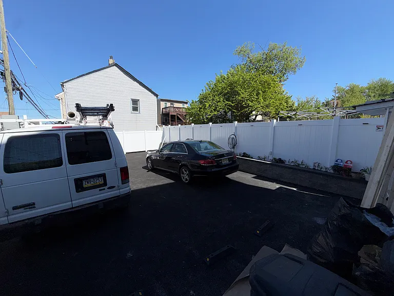331 Marshall St #1 — Photo 13