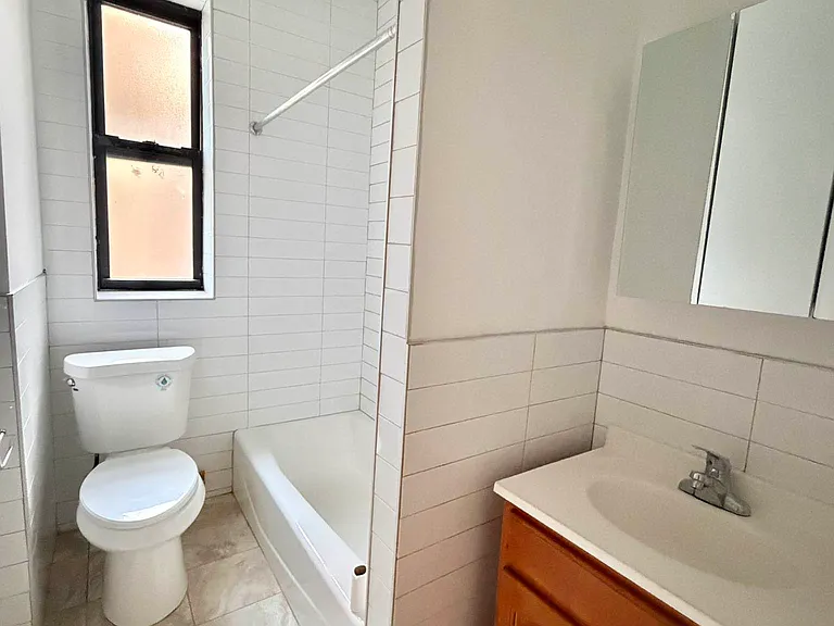 118-40 Metropolitan Ave #4C — Photo 1