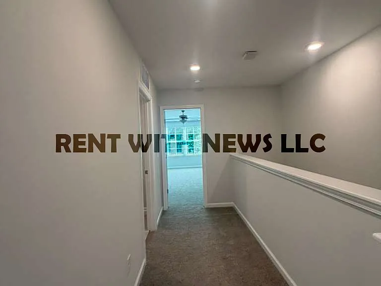 115 Hunston Dr — Photo 13