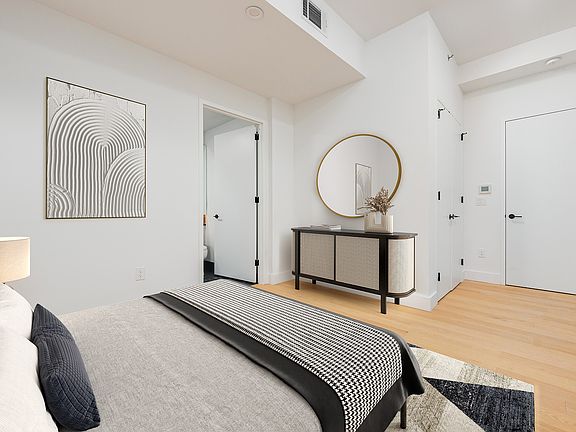 3rd image of 212 W 124th St #1101