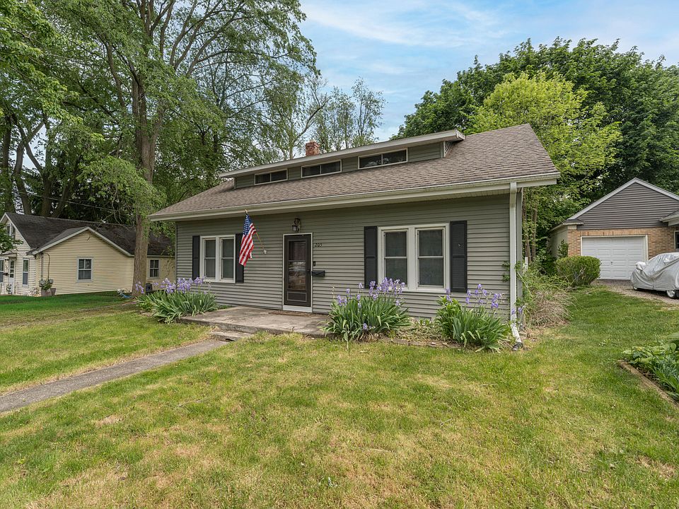 1st image of 205 Parchmount Ave