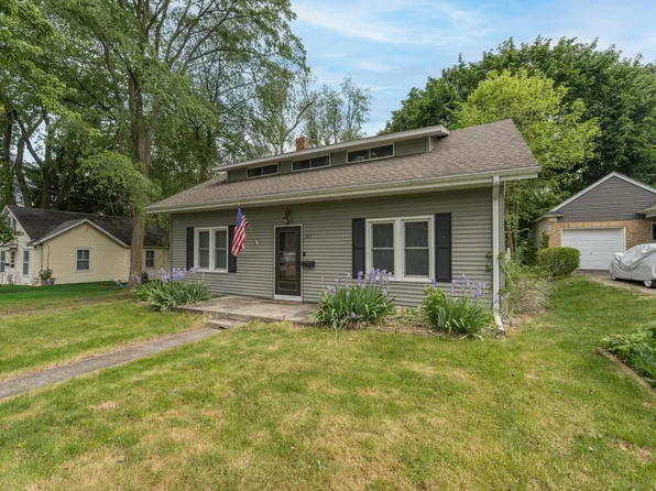 205 Parchmount Ave, Parchment, MI 49004