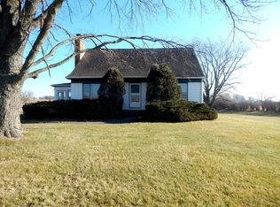 39285 N Hunt Club Rd, Wadsworth, IL 60083