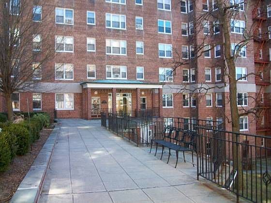 1st image of 280 Collins Ave APT 8I