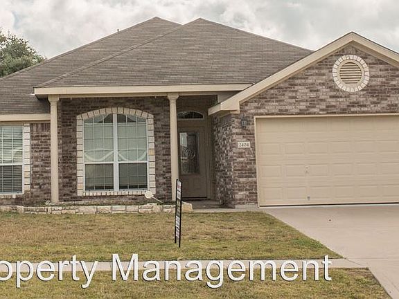4th image of 2404 Isabelle Dr