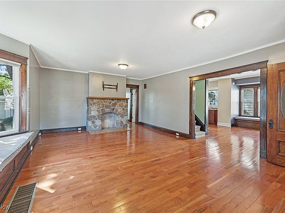 5th image of 11729 Clifton Blvd