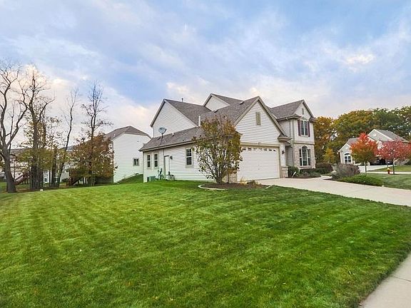 2nd image of 3716 E Rosemont Ct