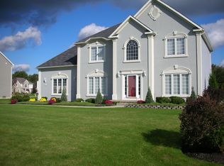 9404 Meriul Ln, Clarence Center, NY 14032
