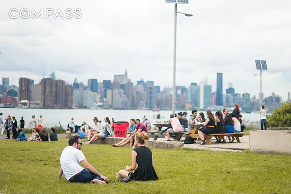 Rented by Compass | media 23