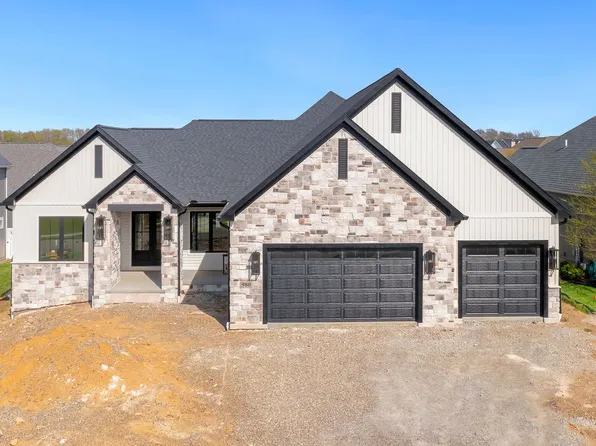 980 Dunway Ave NE, North Canton, OH 44720