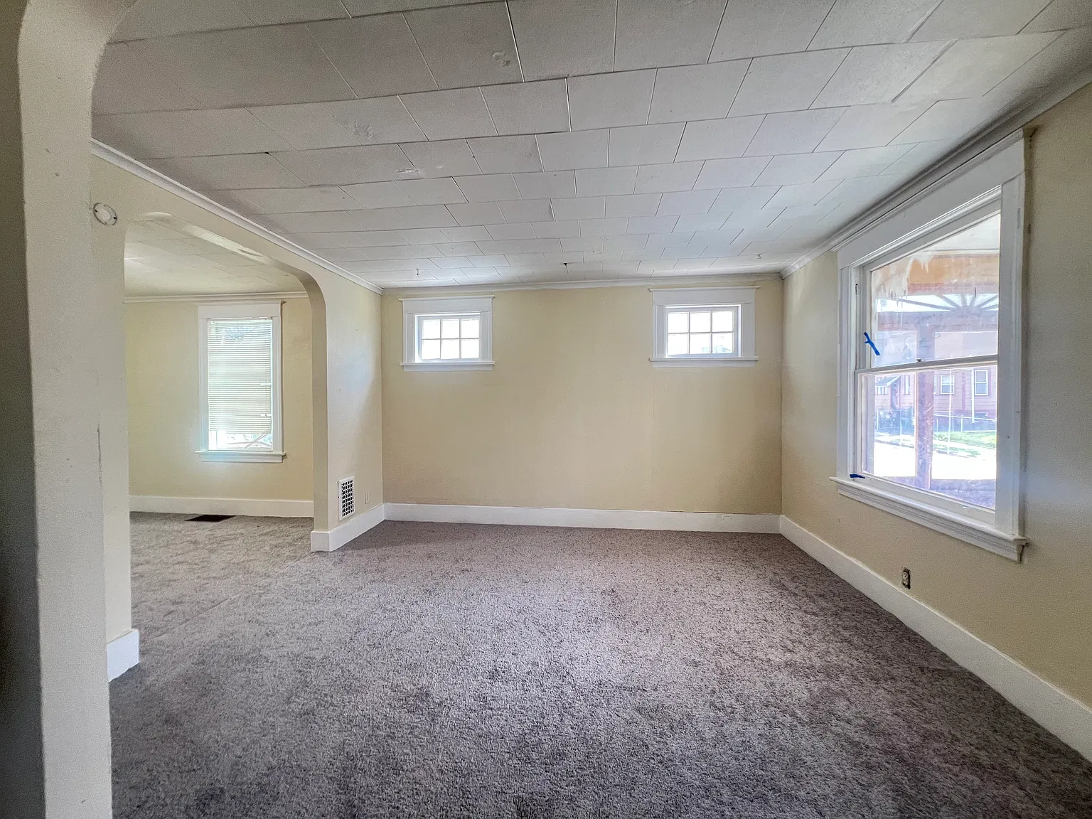 3 bed, 1.5 bath, 1244 sqft, $1,500 — Photo 2