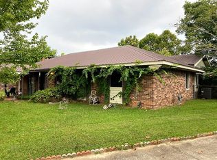 3547 Kimberly Dr, Moss Point, MS 39563