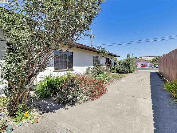 3rd image of 5712 Carlos Ave