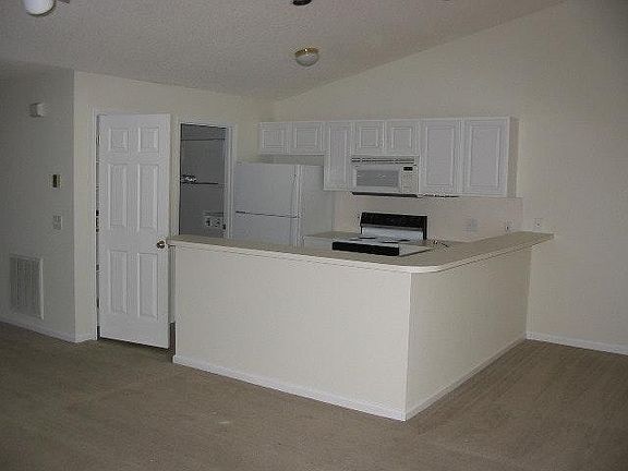 5th image of 2800 Mulberry Ln APT F