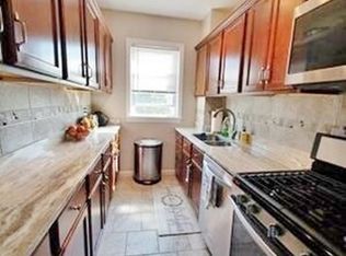 30 Rodney St #3, New Bedford, MA 02744
