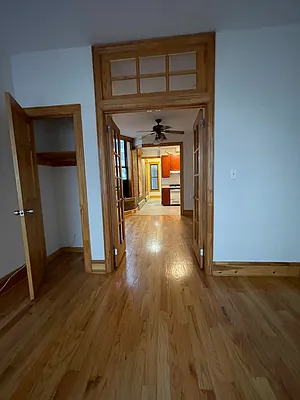Rented by Myerowtz/Satz Realty Corp | media 18