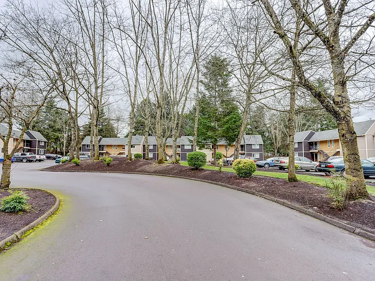 Carriage Estate — Photo 43