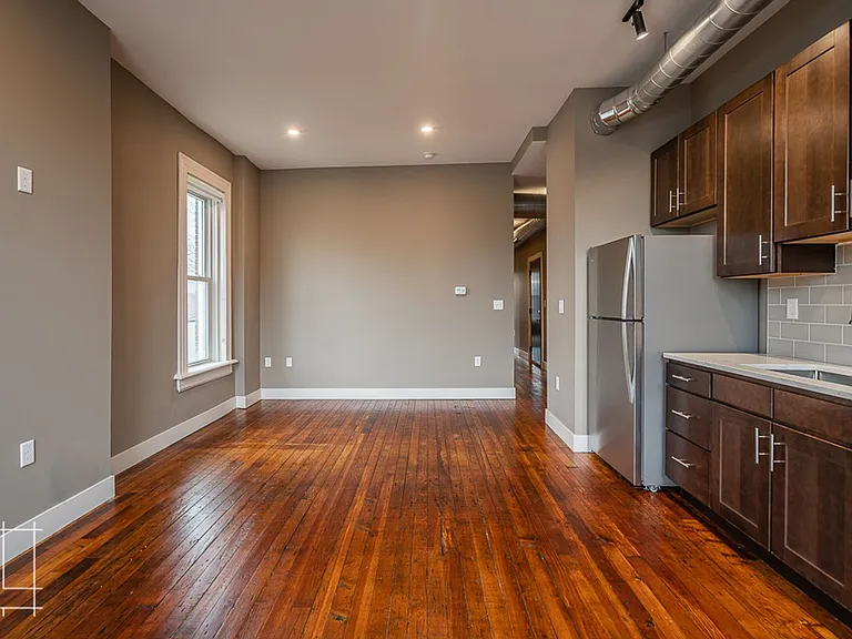 245 King Ave — Photo 6