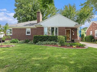 21000 Walton St, Saint Clair Shores, MI 48081