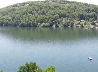 23 Lake Dr S, New Fairfield, CT 06812