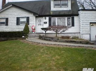 116 Silver St, West Babylon, NY 11704