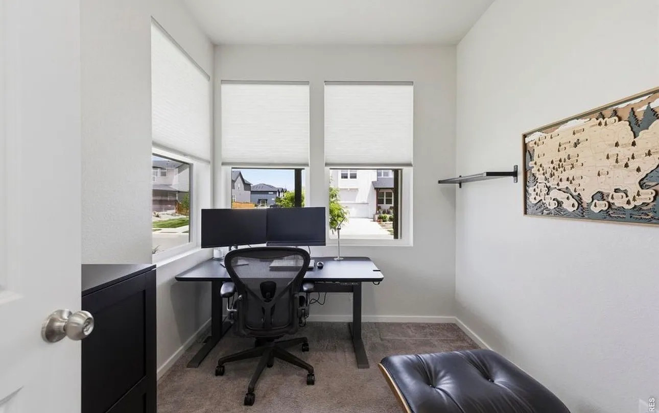 5 bed, 3553 sqft, $4,000 — Photo 4