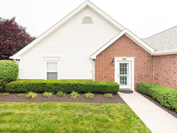 1001 Hidden Ridge Ct, South Park, PA 15129