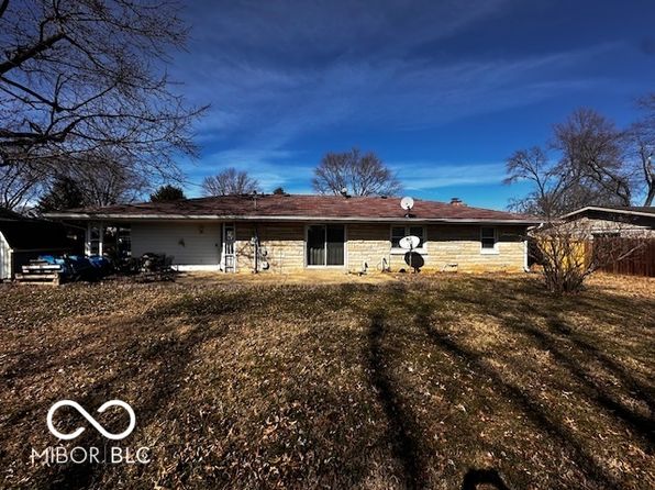 3337 Nottingham Dr, Columbus, IN 47203