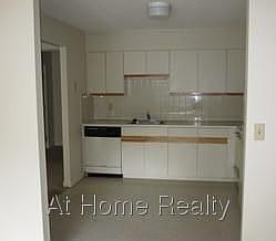 2nd image of 77 Beaconwood Rd APT 16
