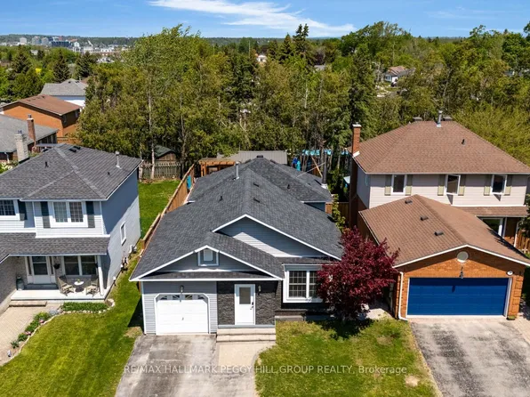 44 Knicely Rd, Barrie, ON L4N 6V3