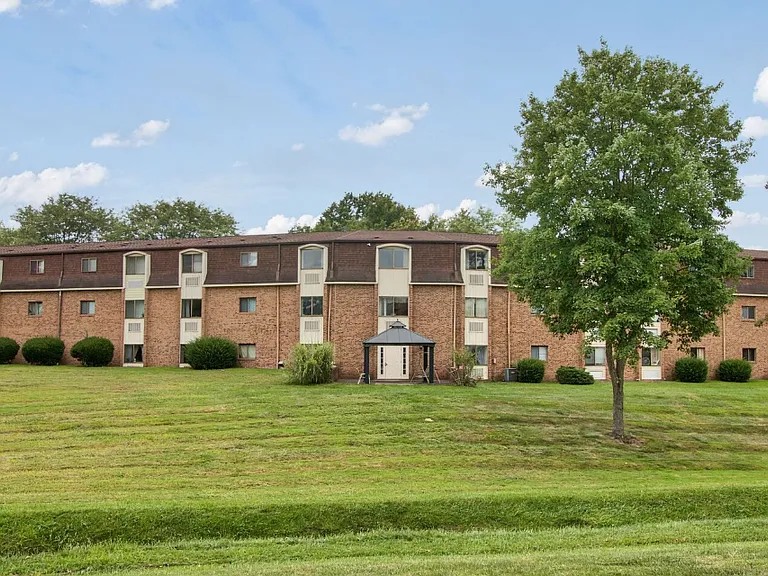 Colony Terrace Apartments — Photo 6
