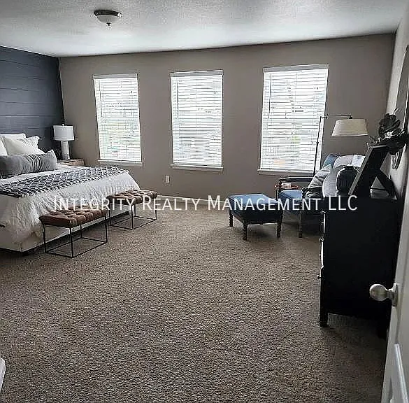 692 Jarvis Dr — Photo 7