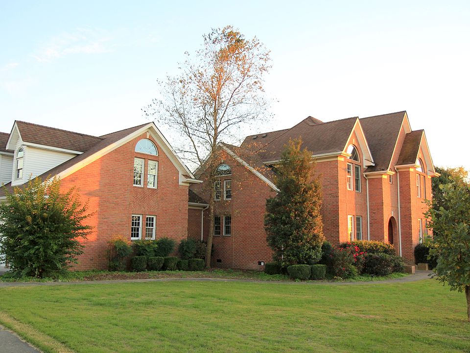 1st image of 113 Forrest Ct