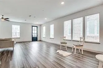 12912 Leopold Trl — Photo 13
