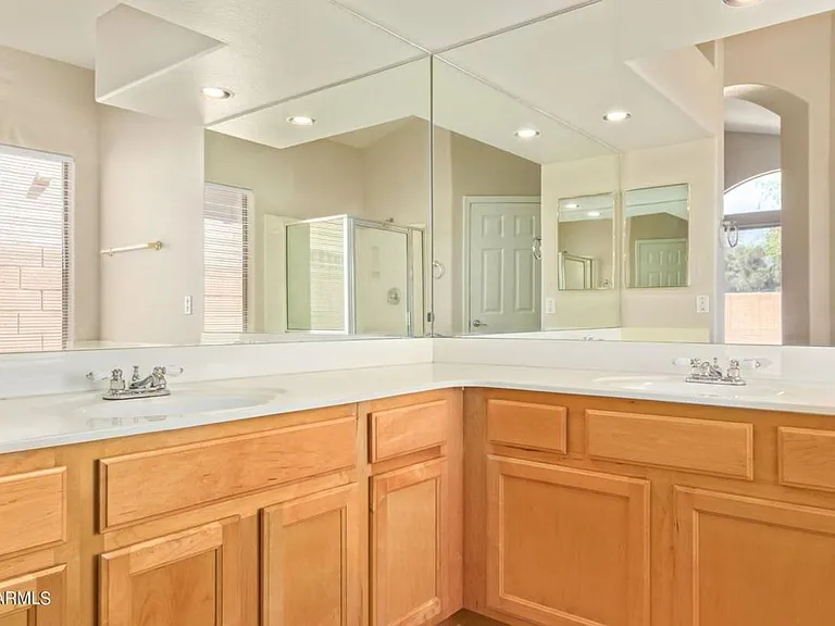 962 W Desert Broom Ct — Photo 32
