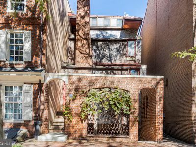 307 Delancey St, Philadelphia, PA, 19106