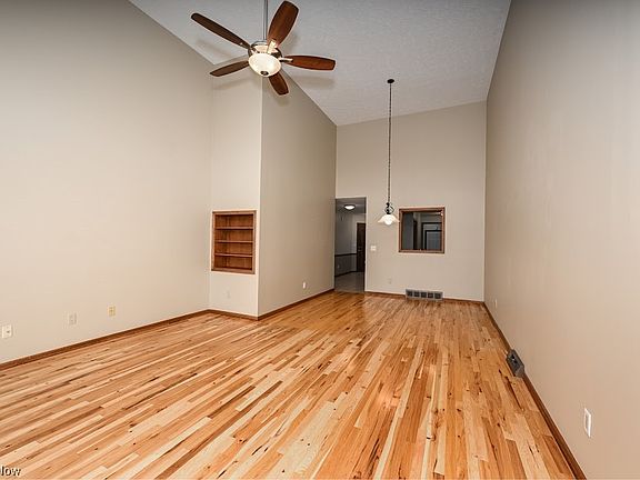 5th image of 1038 N Jefferson St Unit 1
