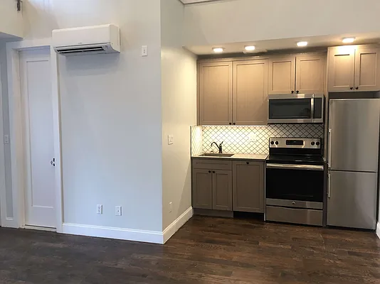 Rented by Key Choice Realty Advisors LLC | media 52