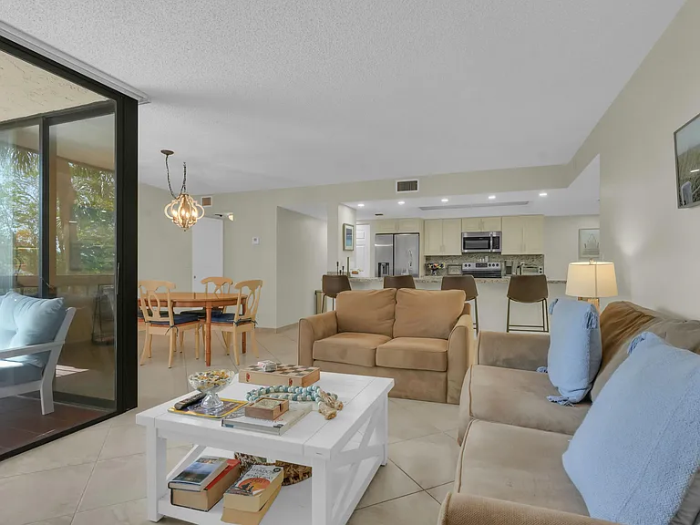 450 Egret Cir #9207 — Photo 15