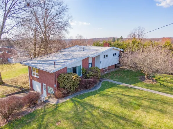 272 Teakwood Dr, New Kensington, PA 15068