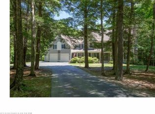21 Fox Run Rd, Falmouth, ME 04105