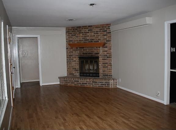 2nd image of 5165 Oriole Dr