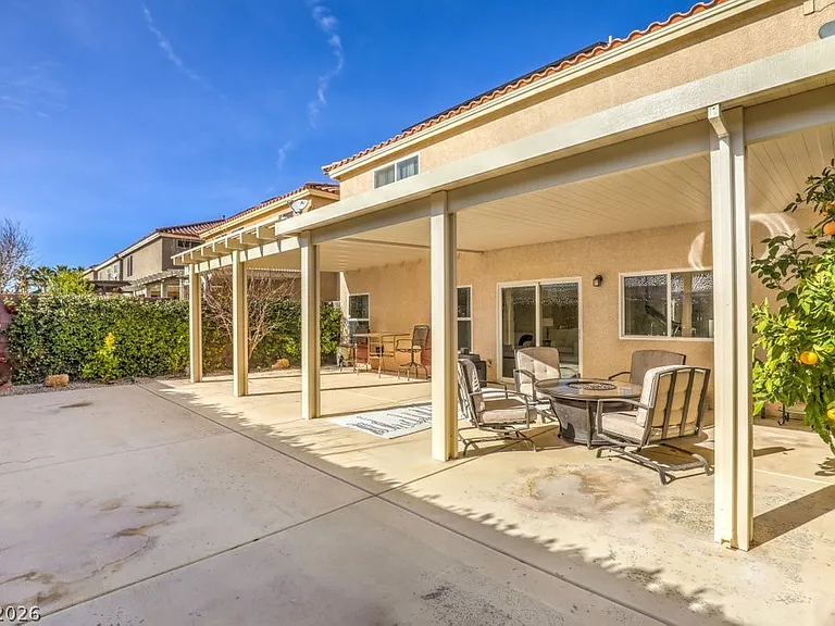 6437 Grand Mayne Ct — Photo 35