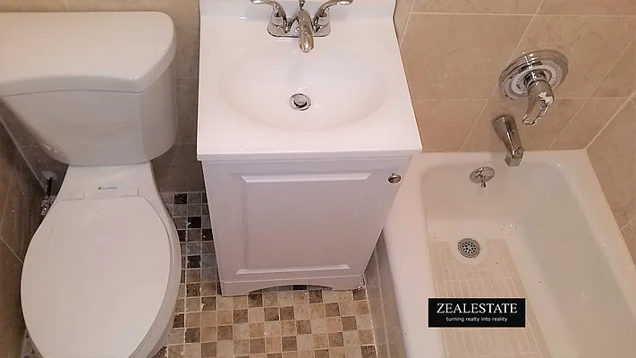 Rented by ZealEstate Group Inc | media 34