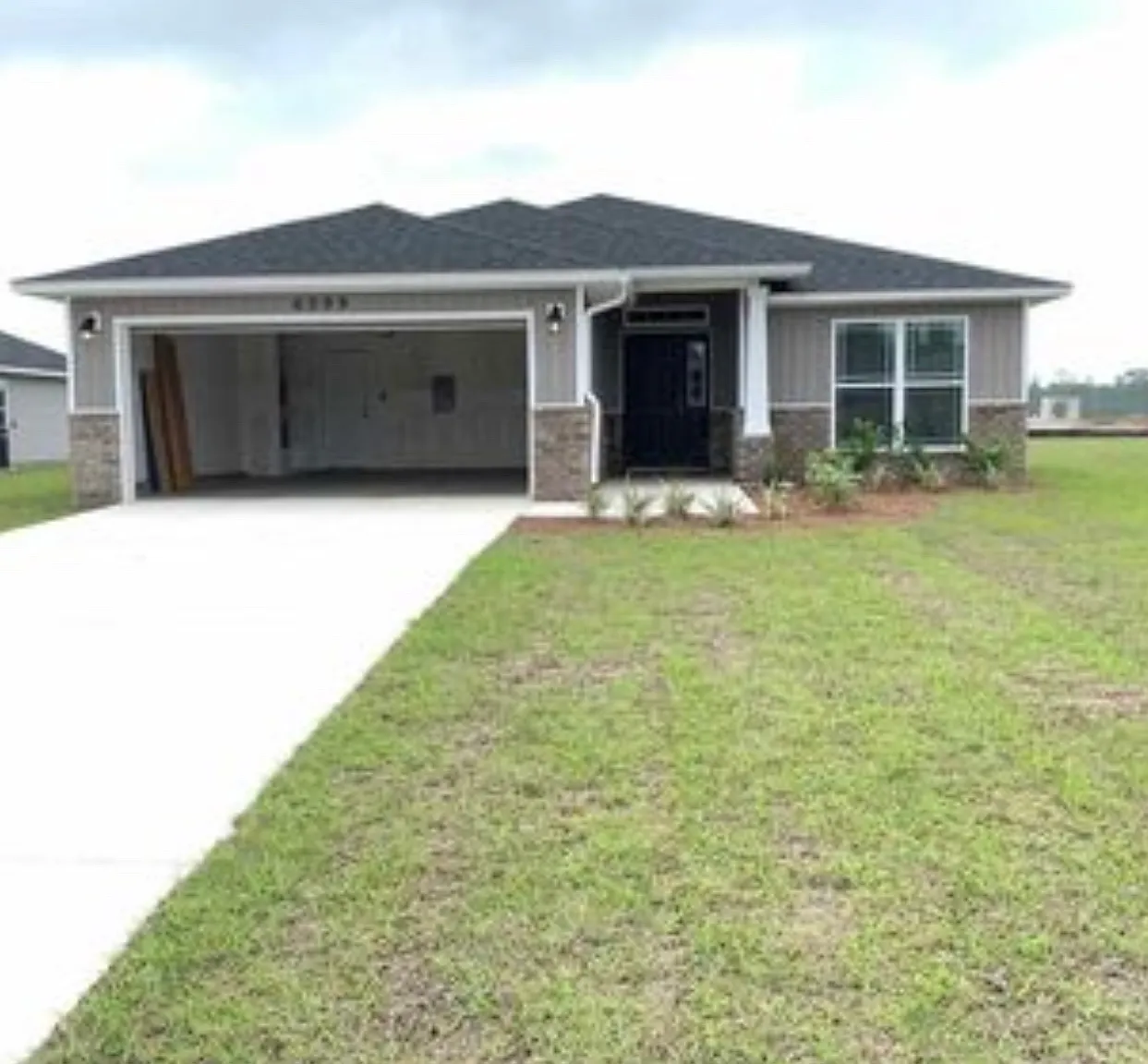 3 bed, 1821 sqft, $2,700 — Photo 1