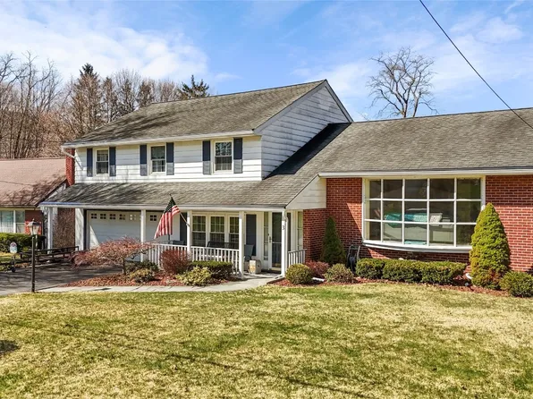 3 Calgary Ln, Binghamton, NY 13901