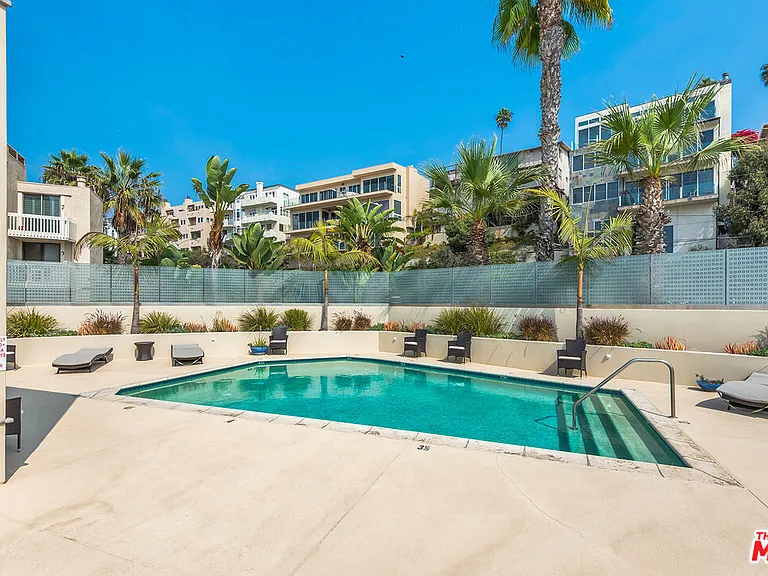 7301 Vista Del Mar Ave #A110 — Photo 33