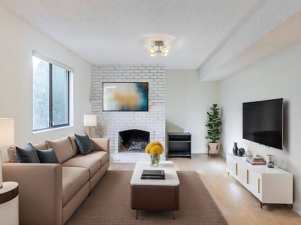 1st image of 398 Hickey Dr #2